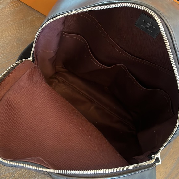 AUTHENTIC✨LV Josh Backpack - Picture 3 of 9